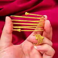 The Gold Accent Jewellery Set, view 2