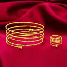 The Gold Accent Jewellery Set, view 3